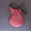 Stringed Sensation – bretea reglabilă crossbody sau rucsac, design Music Man Majesty