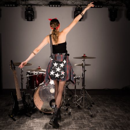 Starstorm – geantă rock cu stele în formă de chitară Starstorm geantă rock cu stele albe și o stea roșie distinctivă