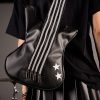 Geantă rock Blackstage cu design de chitară și detalii argintii